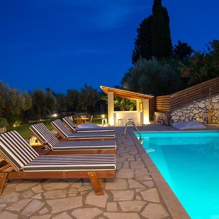 Villa Artemis Nikiana Luaran gambar
