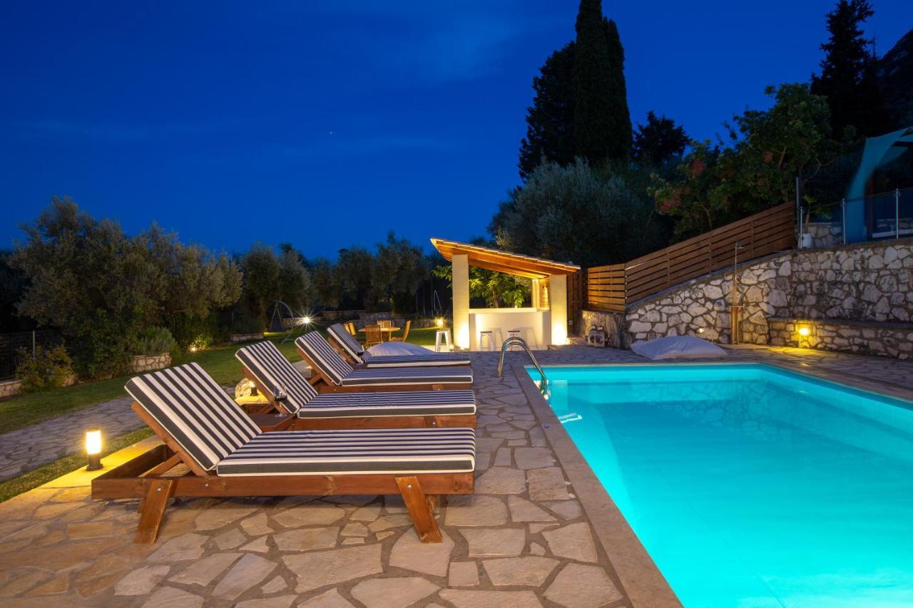 Villa Artemis Nikiana Luaran gambar