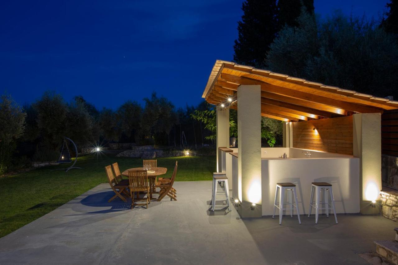 Villa Artemis Nikiana Luaran gambar